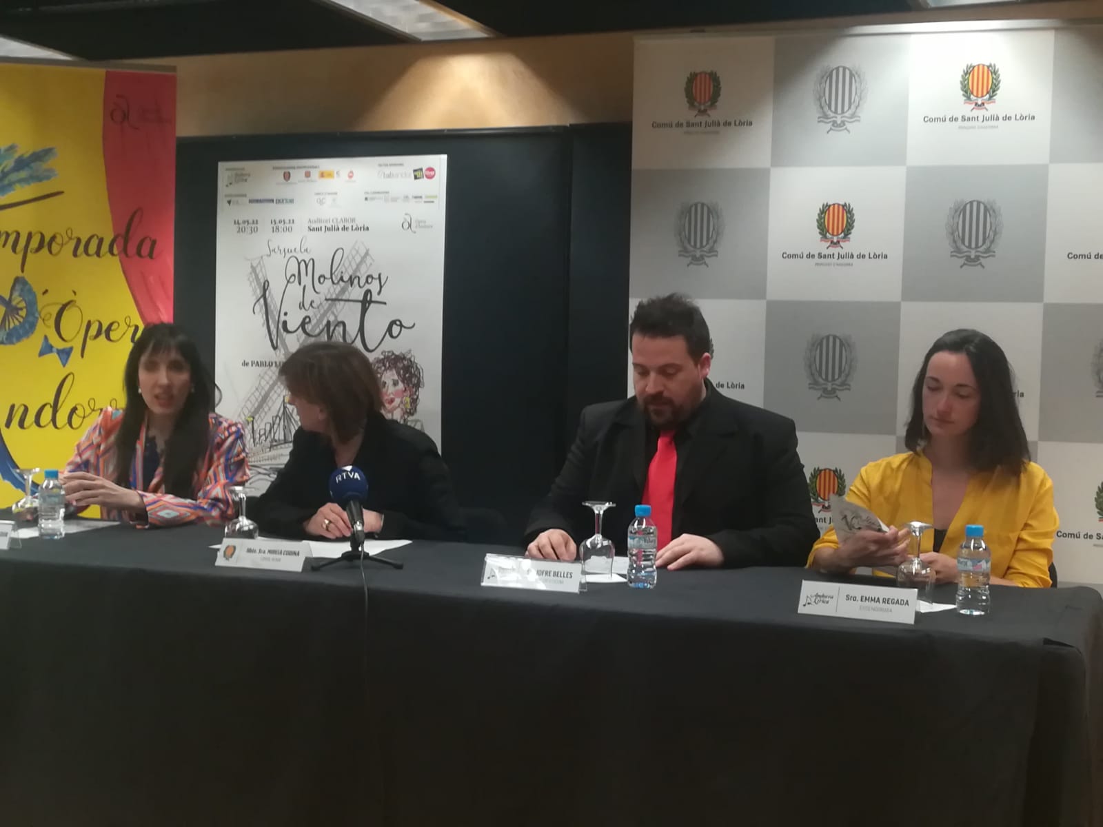 Salvador, Codina, Belles i Regada durant la roda de premsa de presentació de 'Molinos de viento'.