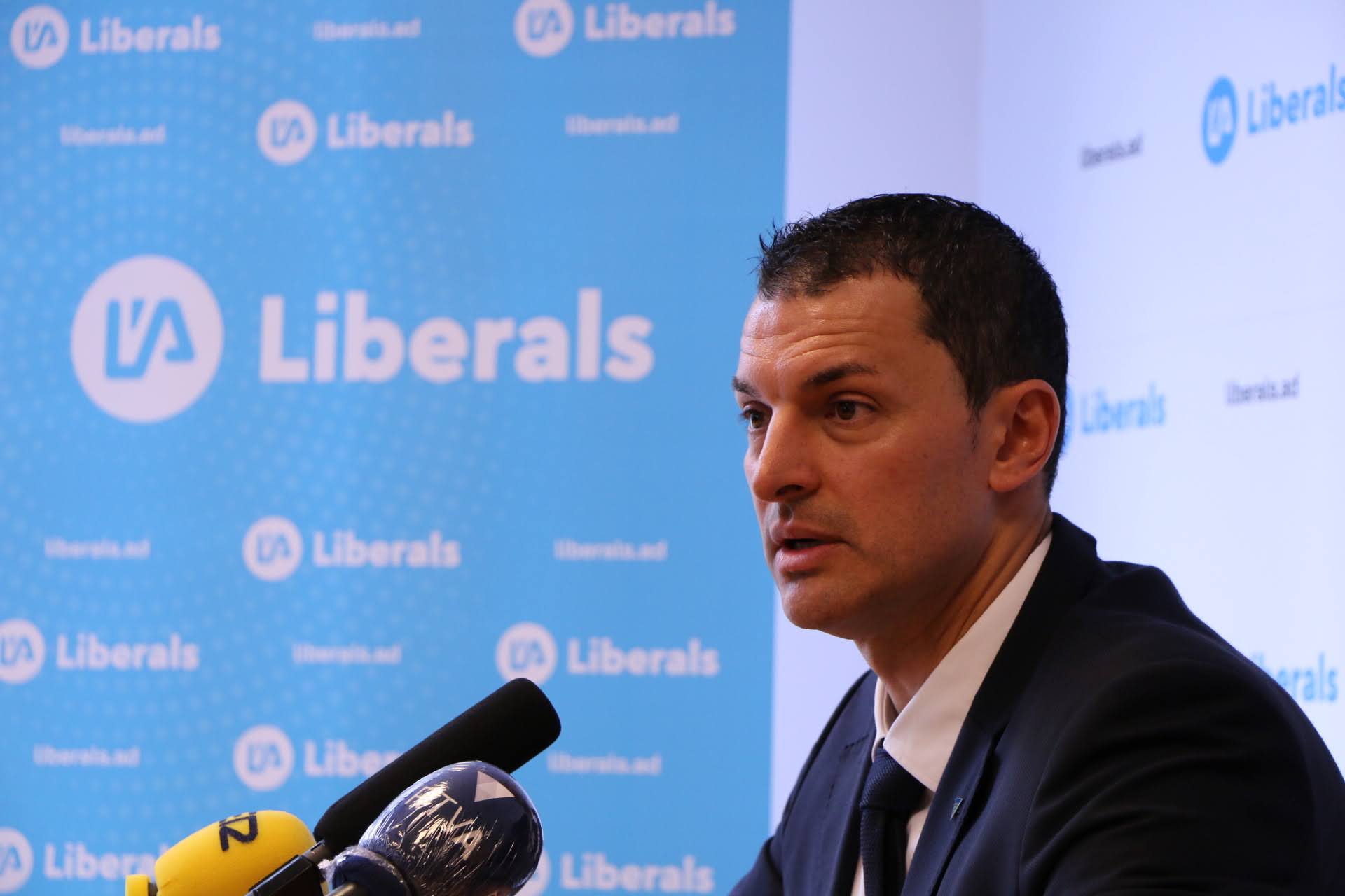 El ministre i president liberal, Jordi Gallardo, durant la compareixença d'aquest migdia.