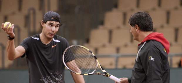 McEnroe recomienda a Nadal que deje a su tío y se busque \"a un maldito nuevo entrenador\".