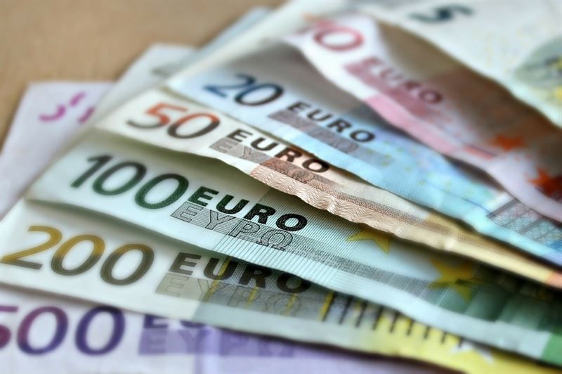 El número de billetes de 100 euros en circulación vuelve a situarse...