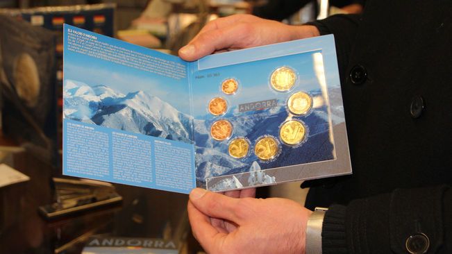 Els numismàtics indignats amb el Govern denuncien un augment de l\'especulació