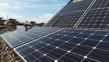 Una familia española se desengancha de la red y se autoabastece de paneles solares / EcoInventos.com