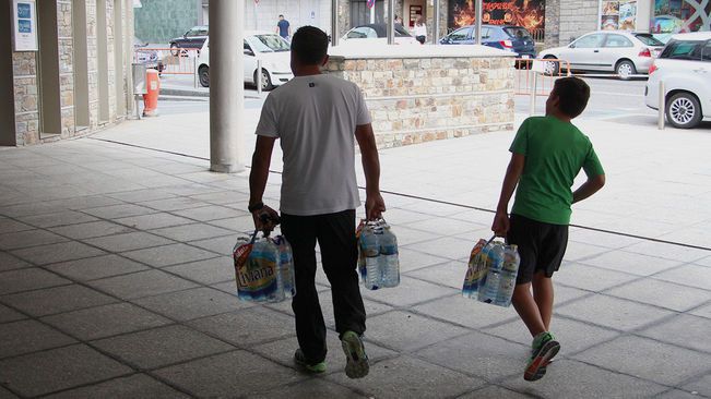Escaldes-Engordany reparteix més de 19.000 litres d’aigua des d’aquest divendres