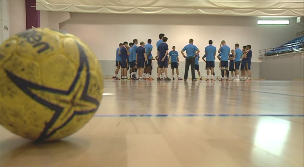 El Barça d\'handbol durant una estada anterior a la parròquia.