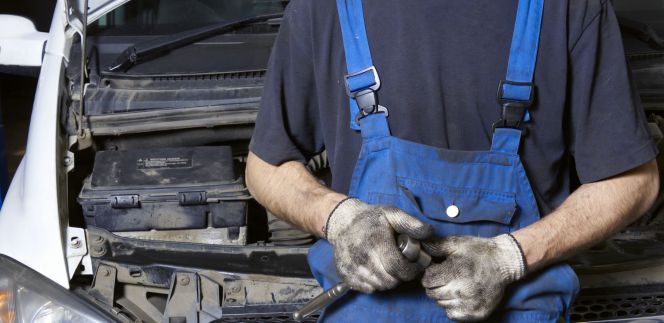 Un mecánico alemán cobra 375 euros por ponerse el peto