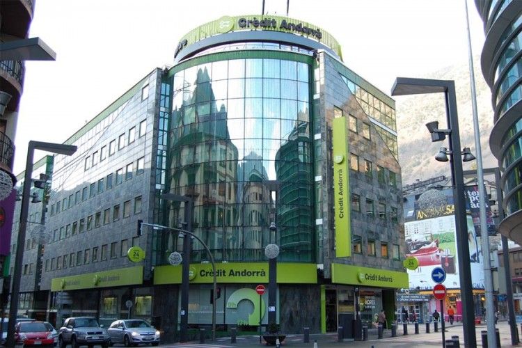 Crèdit Andorrà i Andbank es venen les seus centrals