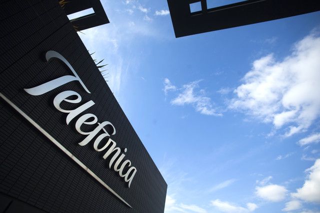 \'Toc\' judicial a Telefónica per no informar els clients del \'roaming\' que cobra quan es connecten a Andorra