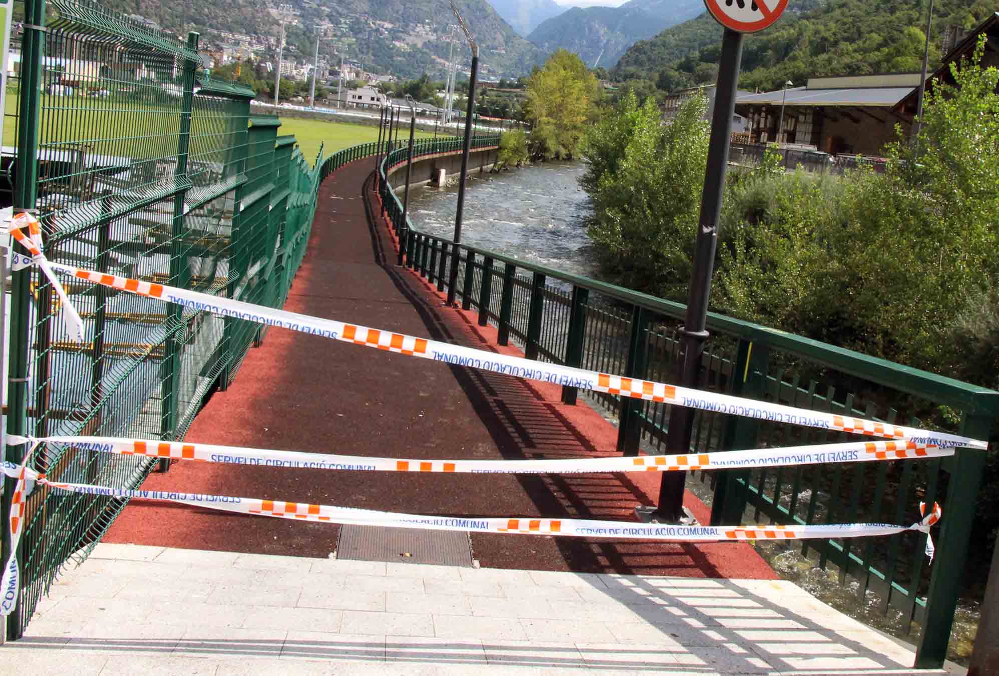 La policia disposa d\'imatges on apareixen els suposats brètols de Santa Coloma