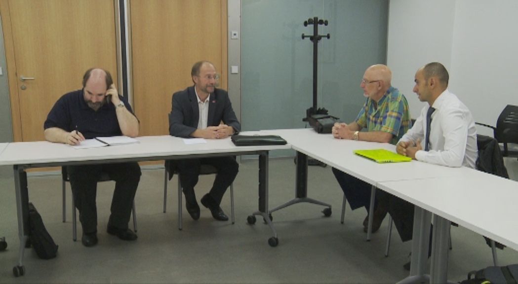 Els impulsors de la banca cooperativa completen la ronda de reunions amb l\'oposició