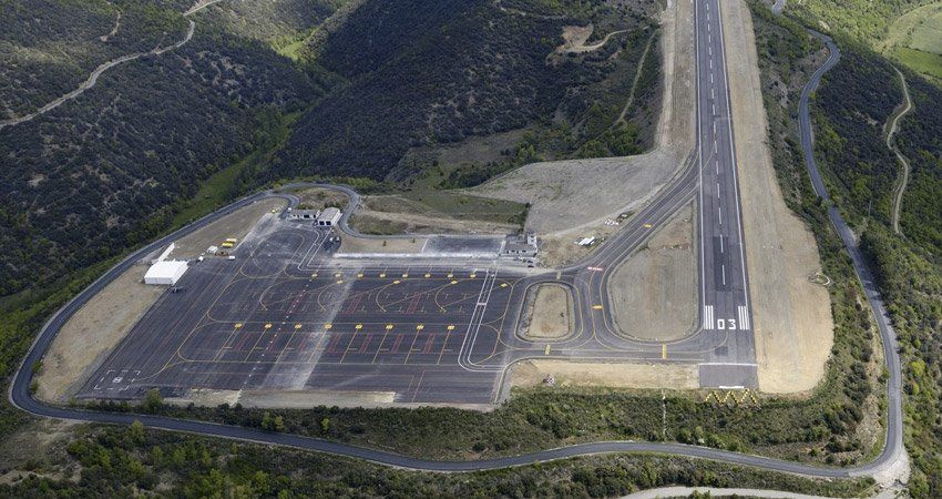 Dos aerolíneas se disputan el aeropuerto leridano de La Seu d\'Urgell