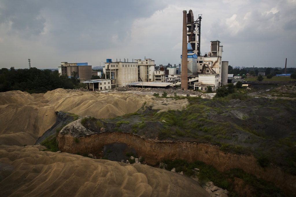 Zombie Factories Stalk the Sputtering Chinese Economy