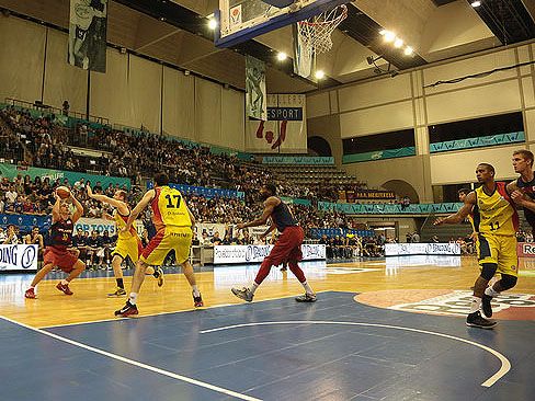 El Barça en té prou amb deu minuts finals per \'prendre\' la Lliga Catalana al MoraBanc