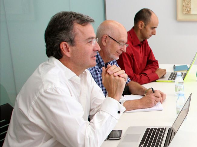 Els promotors de Raiffeisen.ad lamenten que \"el disbarat de l\'AREB cada dia és més gran\"