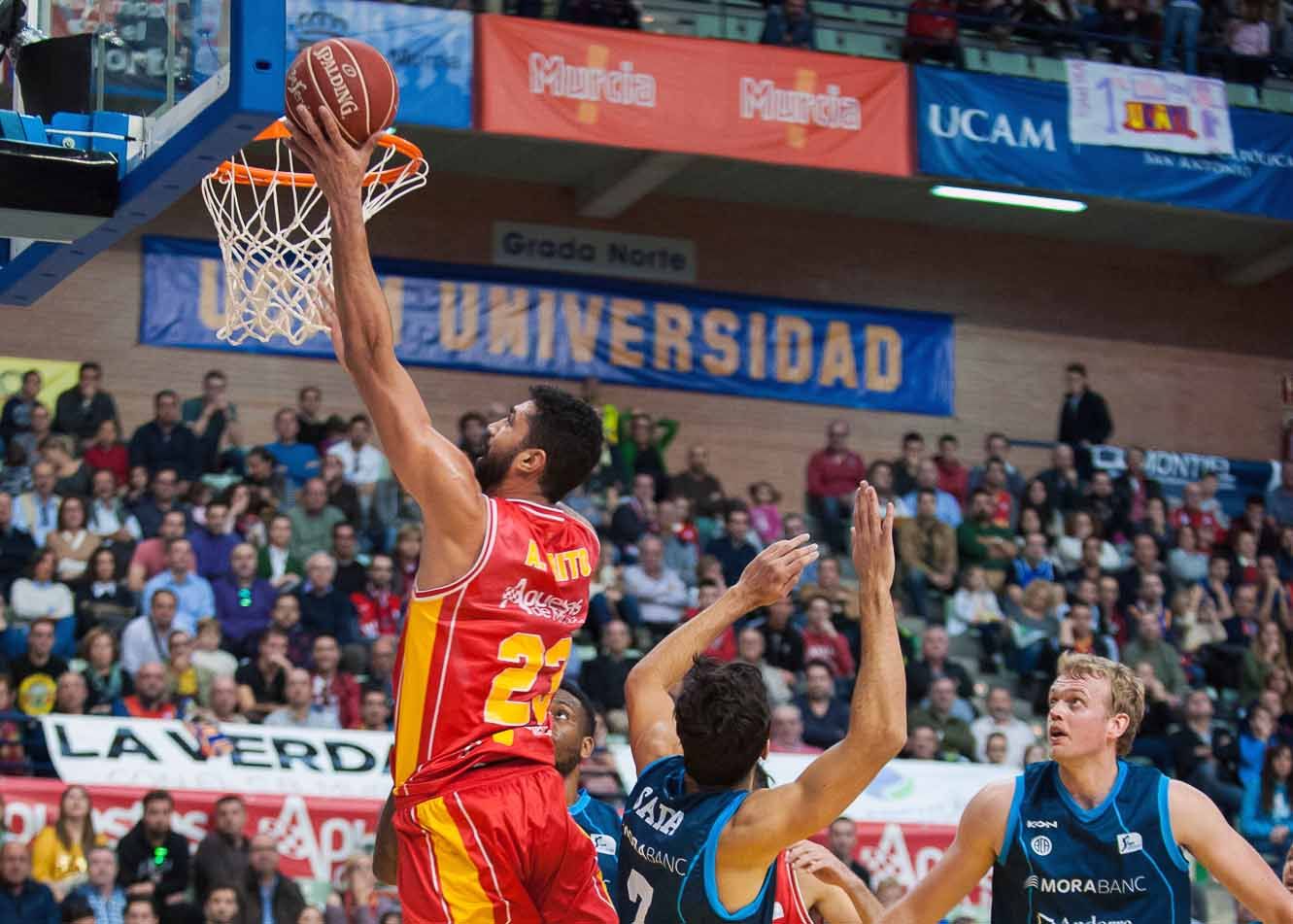 L\'UCAM Múrcia vola més alt que el MoraBanc (76-72)