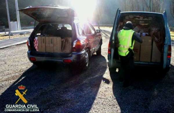 Empresonats dos homes detinguts amb 31.490 paquets de tabac de contraban