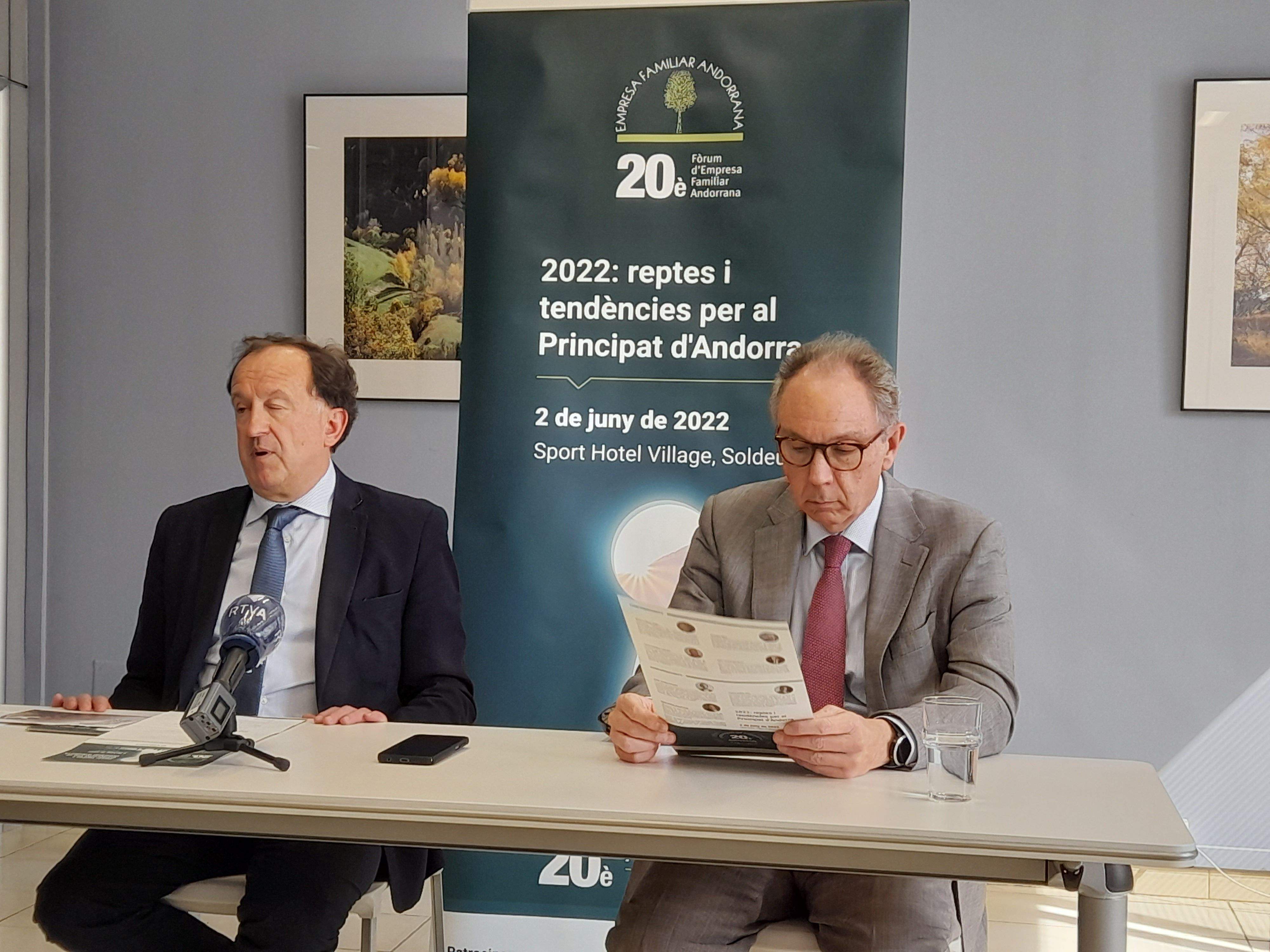 El director i el president de l'EFA en la presentació del 20è forum.