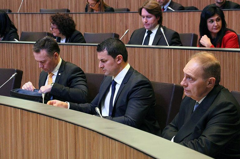 Liberals planta Martí i aposta per \'l\'im-pacte\' d\'Estat