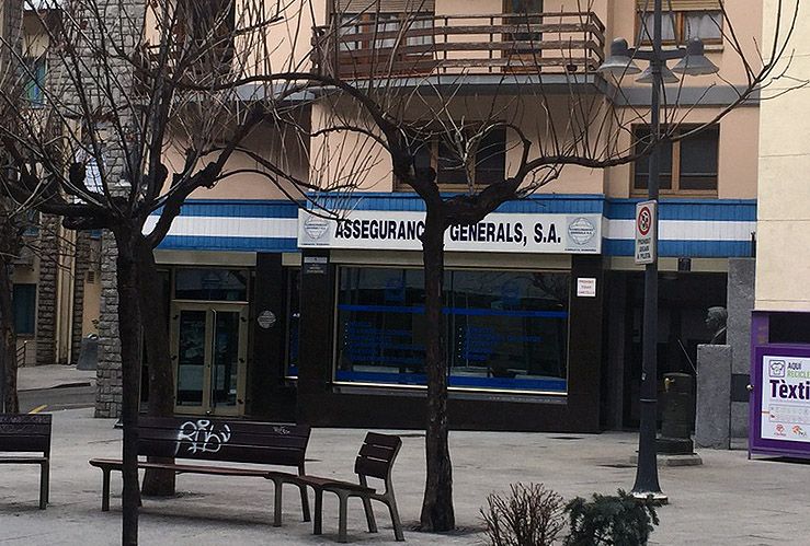 La policia investiga el suposat robatori en les caixes fortes d\'una companyia asseguradora