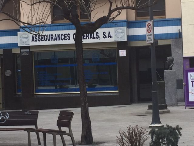 Els lladres de l\'asseguradora van fondre panys de les portes amb un líquid especial