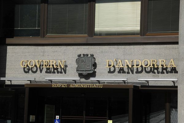 Govern agafa dividends d\'Andorra Telecom i FEDA a l\'avançada per poder pagar nòmines