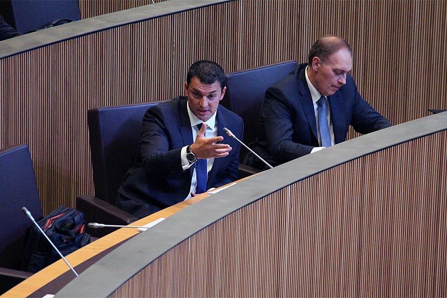 Liberals torna a lamentar l\'opacitat de DA i el Govern per no voler respondre al Consell