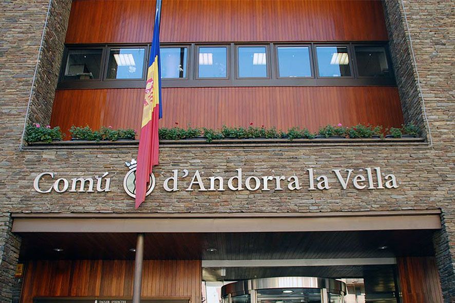 El comú d\'Andorra la Vella no considera acomiadament la baixa de quatre responsables departamentals