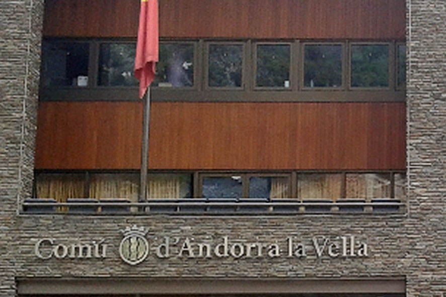 Formalitzades les demandes per acomiadament improcedent dels càrrecs de confiança del comú d\'Andorra la Vella \'despatxats\'