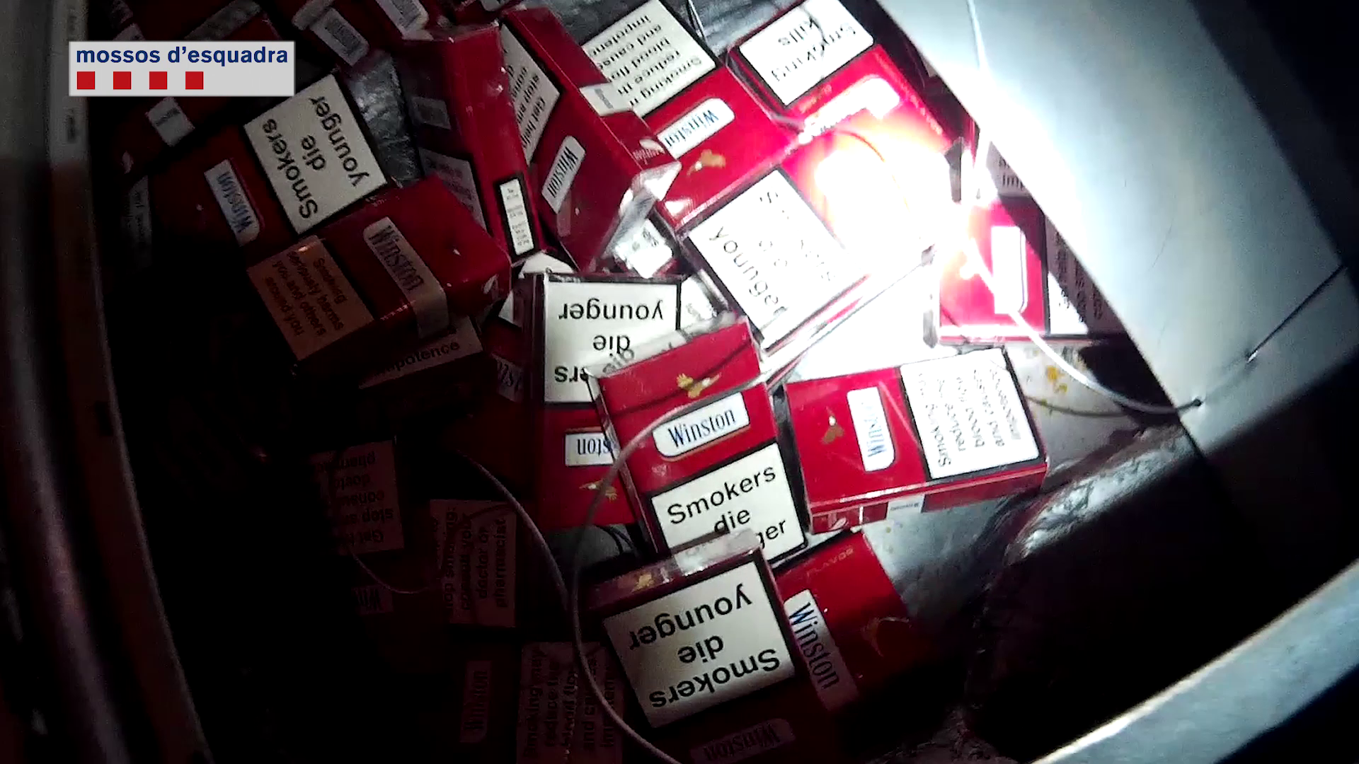 Detingut un andorrà de 44 anys acusat de pertànyer a un grup que feia contraban de tabac a Espanya