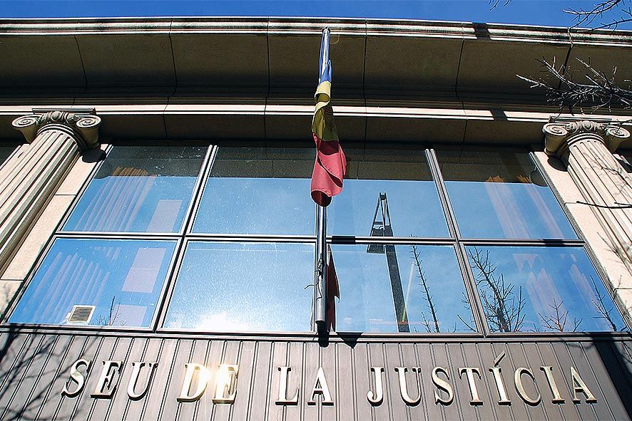 El Tribunal Superior denega a sis batlles i una fiscal drets d\'antiguitat que pretenien per al sou