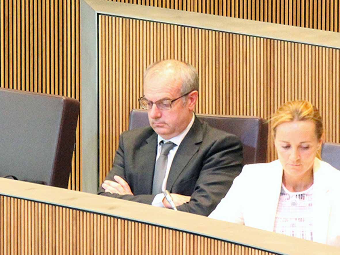 El ministre de Salut afirma que \"es va exagerar\" quan es va acusar el sector farmacèutic de posar en risc l\'acostament a la UE