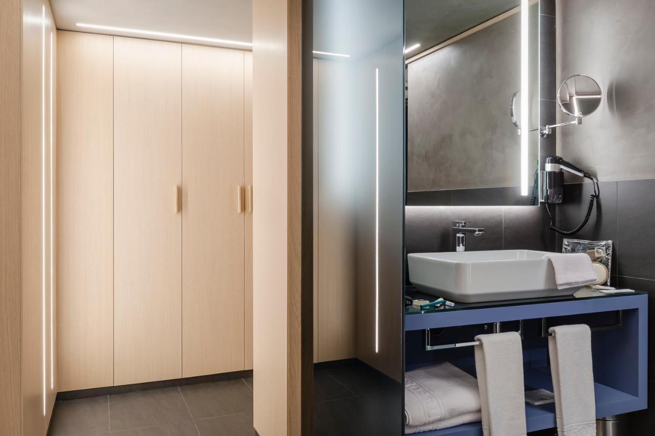 Instal·lacions de l'hotel on treballa l'home.