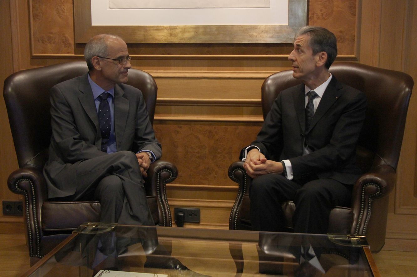 Els executius d\'Andorra i Mònaco s\'entesten en portar la contrària a les seves cambres parlamentàries