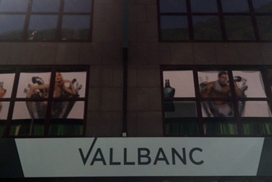 Plega el número 2 del departament de compliment normatiu de Vall Banc