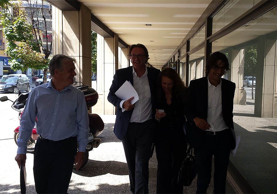 Els dos darrers agregats d\'Interior de l\'ambaixada d\'Espanya haurien participat en les amenaces a BPA