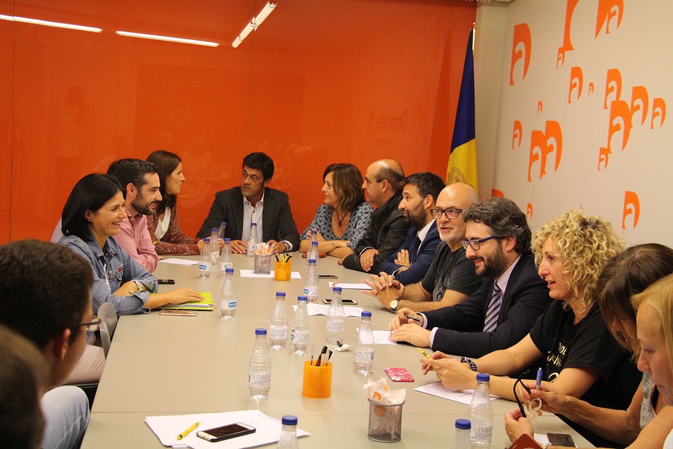 DA ratifica \"la confiança\" a Meritxell Mateu perquè \"no hem de dubtar de la seva versió\"