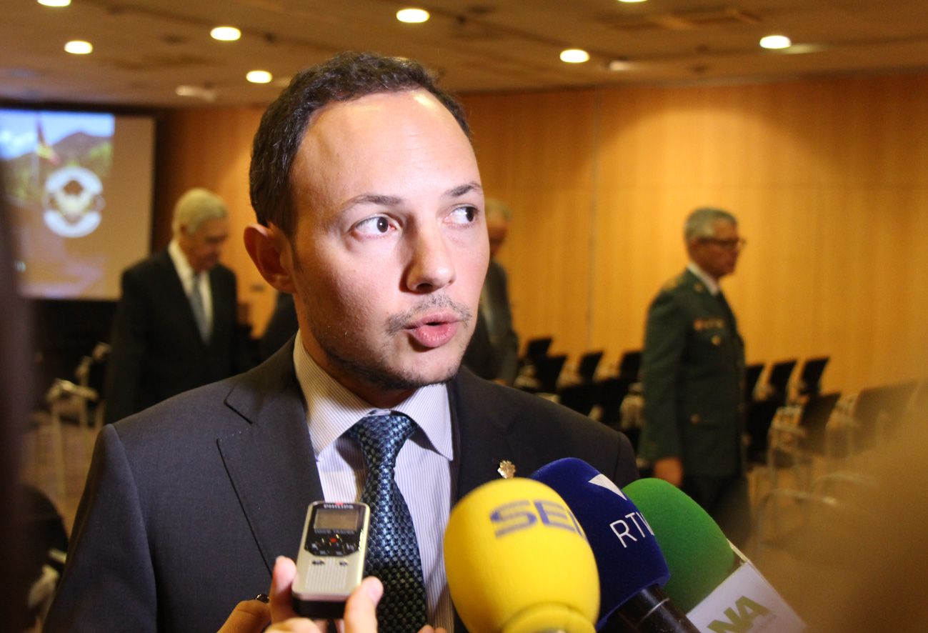 Espot justifica els moviments bancaris del 10 de març per la compra d\'un vehicle i Liberals reclama explicacions clares