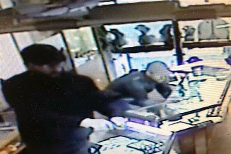 Absolen després de dinou mesos a la presó una parella sèrbia de Reus lligada al robatori d\'una joieria