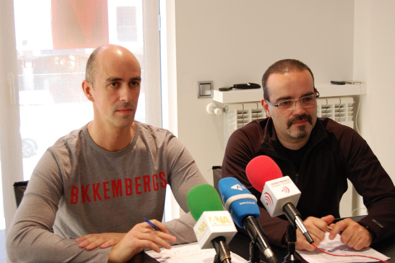 Un sindicat policial es querella contra dos excomandaments del cos per tràfic d\'influències i corrupció Un sindicat policial es querella contra dos excomandaments del cos per tràfic d\'influències i corrupció