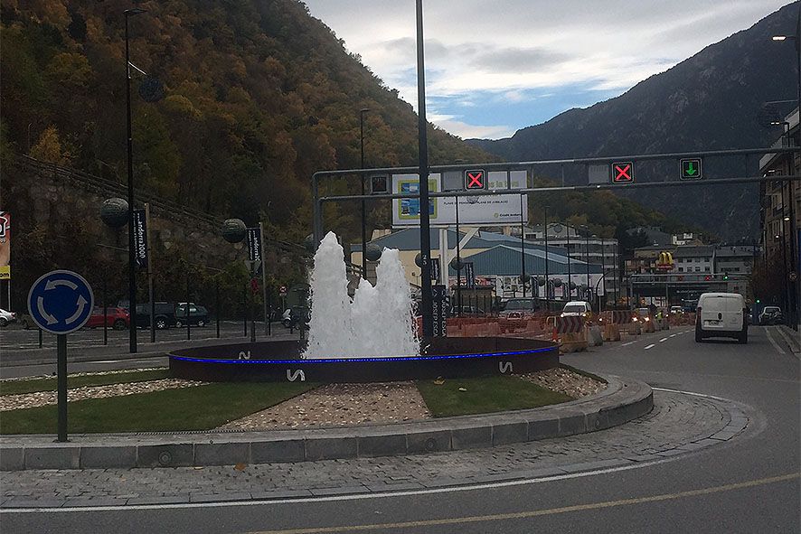 Malestar a la construcció perquè el comú d\'Andorra la Vella ha adjudicat les darreres obres a l\'empresa del germà del conseller d\'Urbanisme