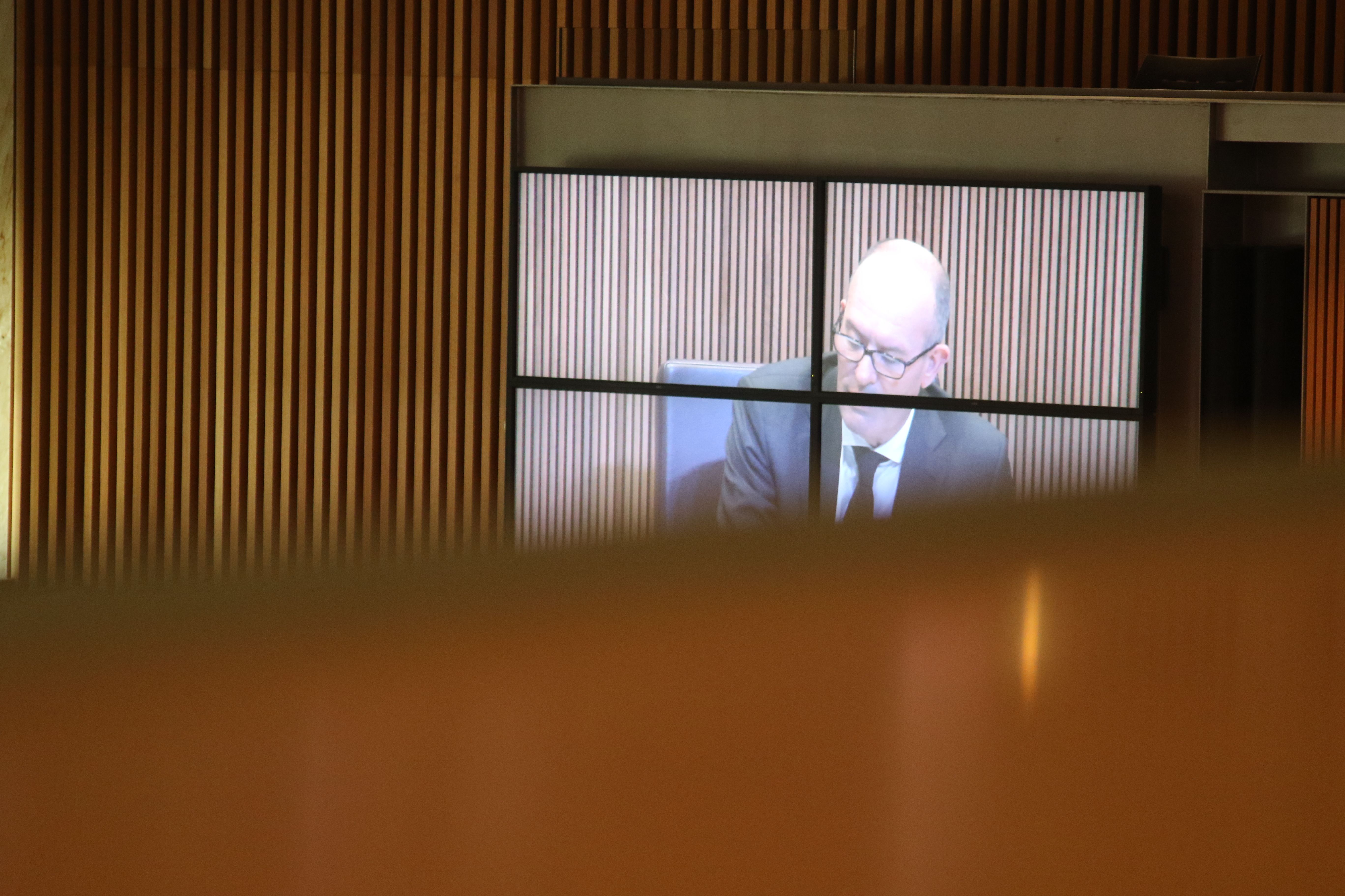 El socialdemòcrata Quim Miró ha fet la pregunta que ha comportat l'anunci del nom de les empreses amb crèdits fallits.