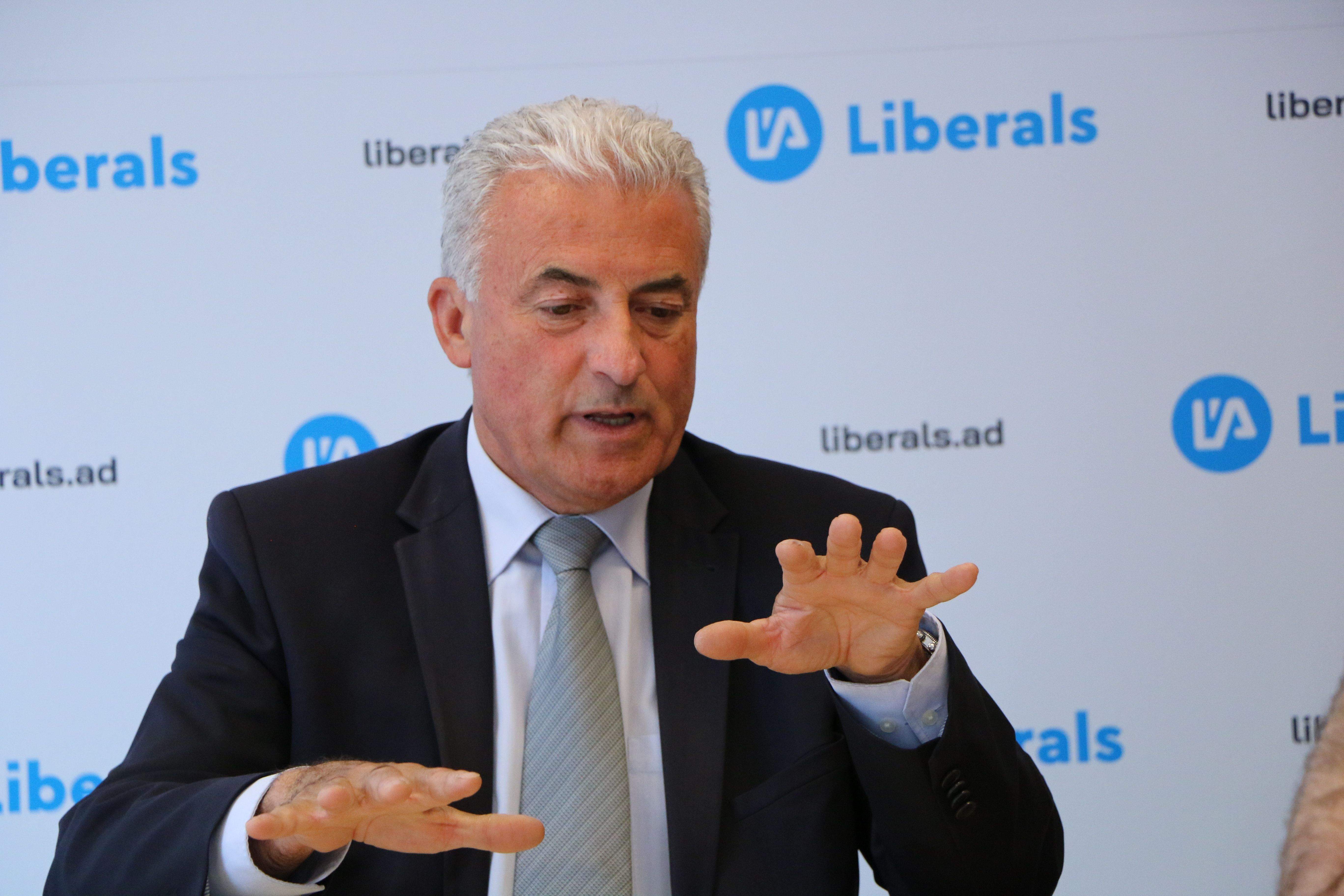 Josep Maria Cabanes a la seu de Liberals.