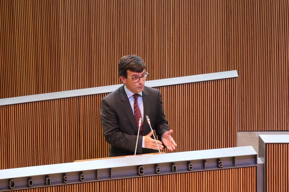 L\'espasa de Dàmocles de l\'intercanvi automàtic de dades fiscals amenaça més que mai els travats a BPA i Vall Banc