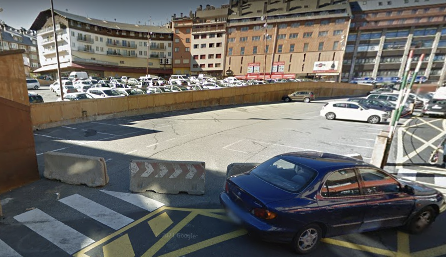 Una imatge d'arxiu de la plaça Coprínceps, en les immediacions de la qual es va practicar la detenció.