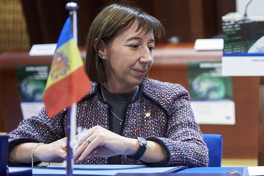 Martí tiba de banqueta per remodelar el Govern i designa Eva Descarrega ministra de Funció Pública