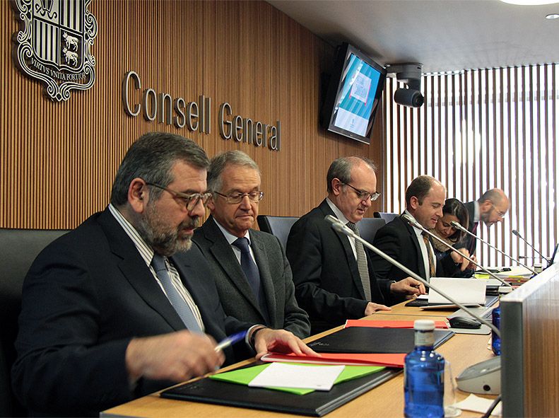 Salut obre la porta a gravar les begudes ensucrades o modificar el copagament