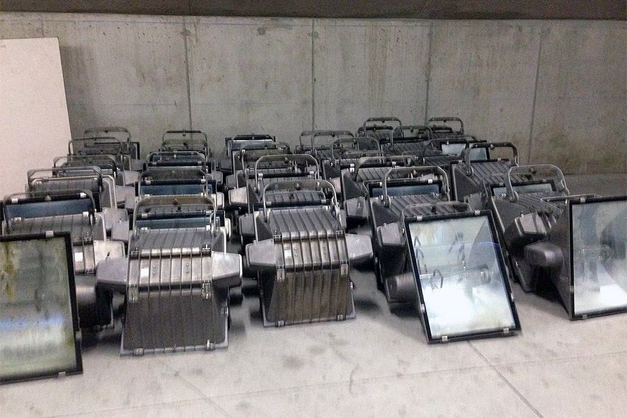 ¿Es van instal·lar els focus que tocaven a l\'Estadi Nacional?