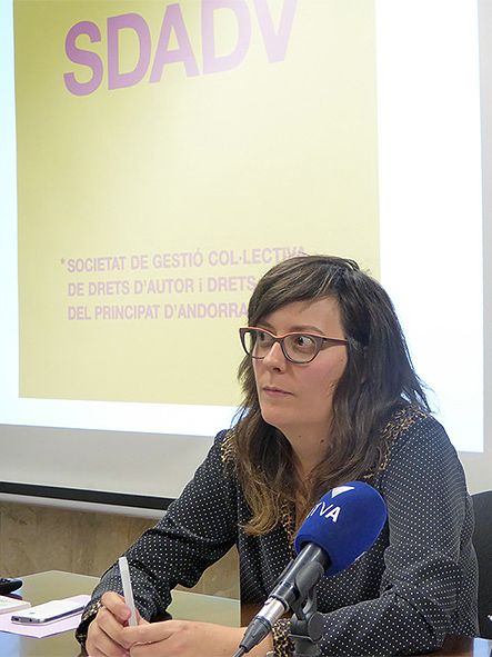 La germana de l\'ambaixadora davant la UE es perfila com a directora de la societat que gestiona els drets d\'autor