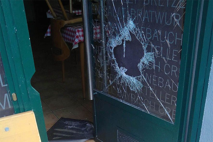 Creix la indignació i la inseguretat per l\'acumulació d\'actes vandàlics i furts que afecten establiment comercials força cèntrics