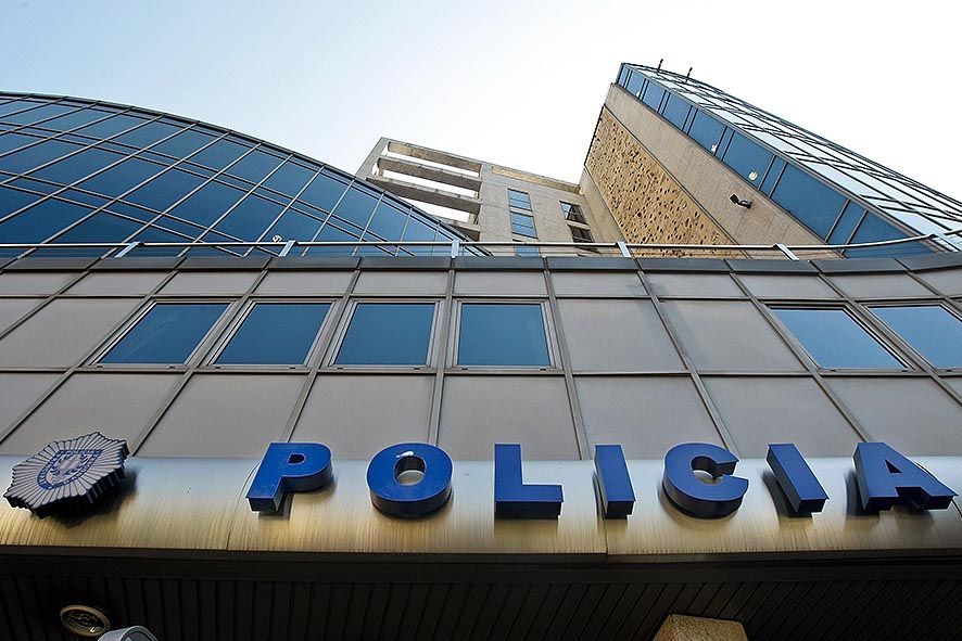 El director de la policia haurà de continuar sent andorrà i no caldrà que formi part del cos El director de la policia haurà de continuar sent andorrà i no caldrà que formi part del cos