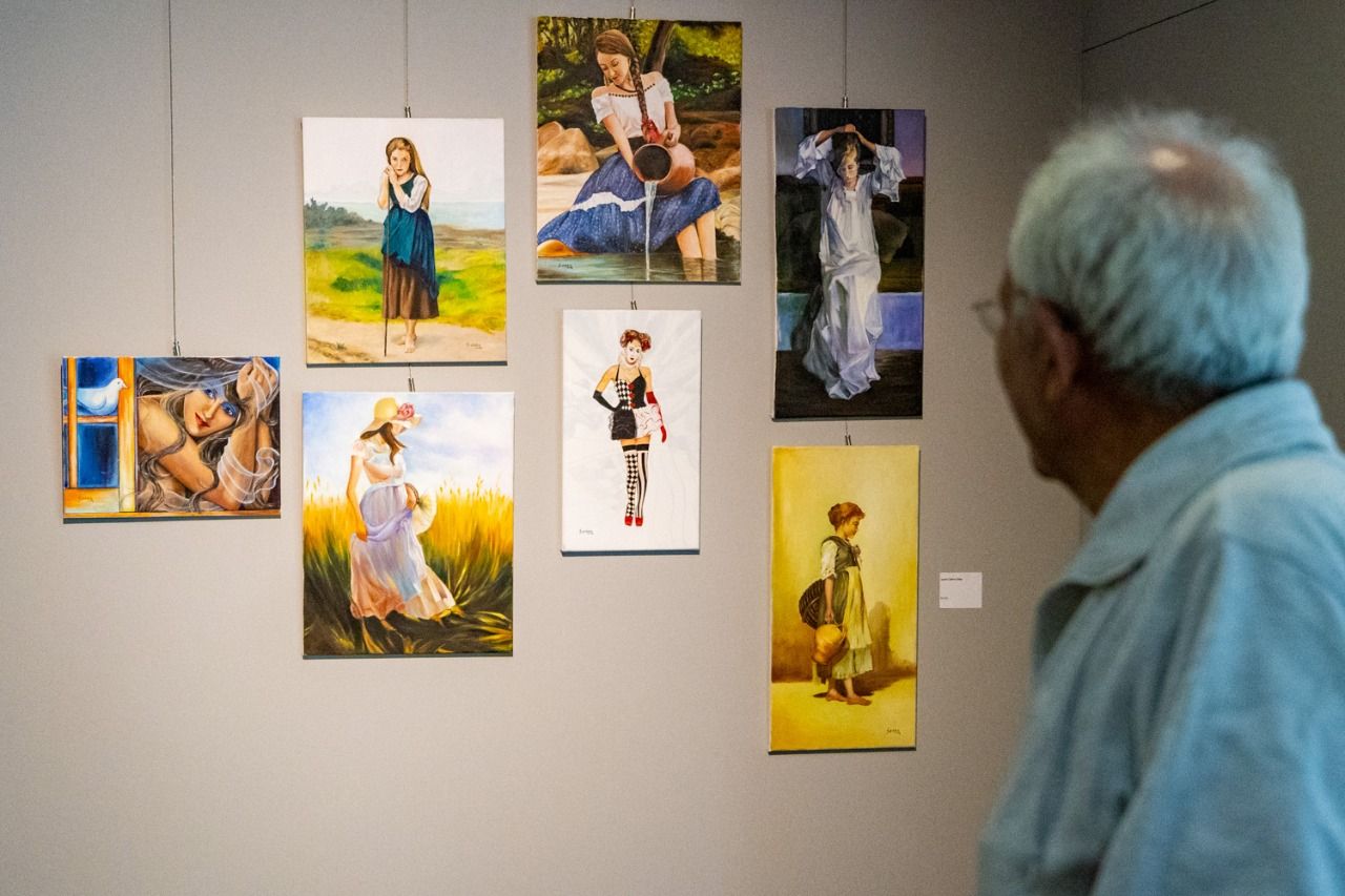 L'espai Caldes amb algunes de les obres dels alumnes de l'escola d'art.